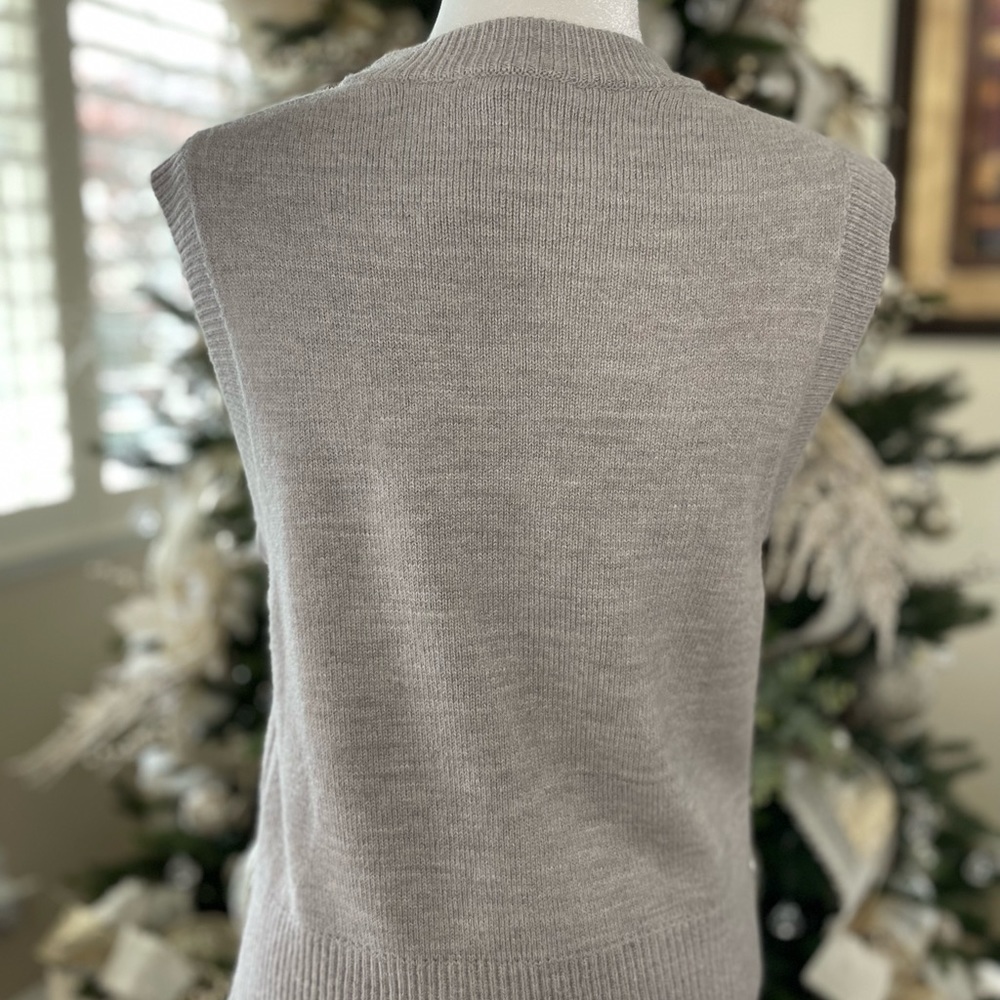 French Connection Gray Sleeveless Sweater - Picture 6 of 6